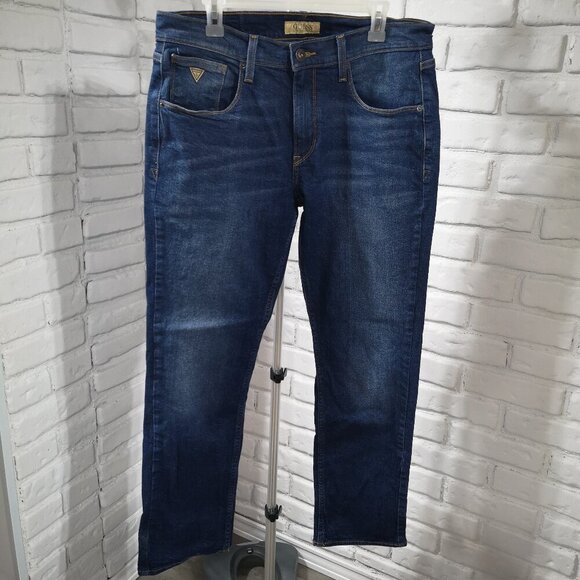 Guess Men's Size 36/32 Vermont Slim Medium Wash Blue Jeans - Picture 1 of 16